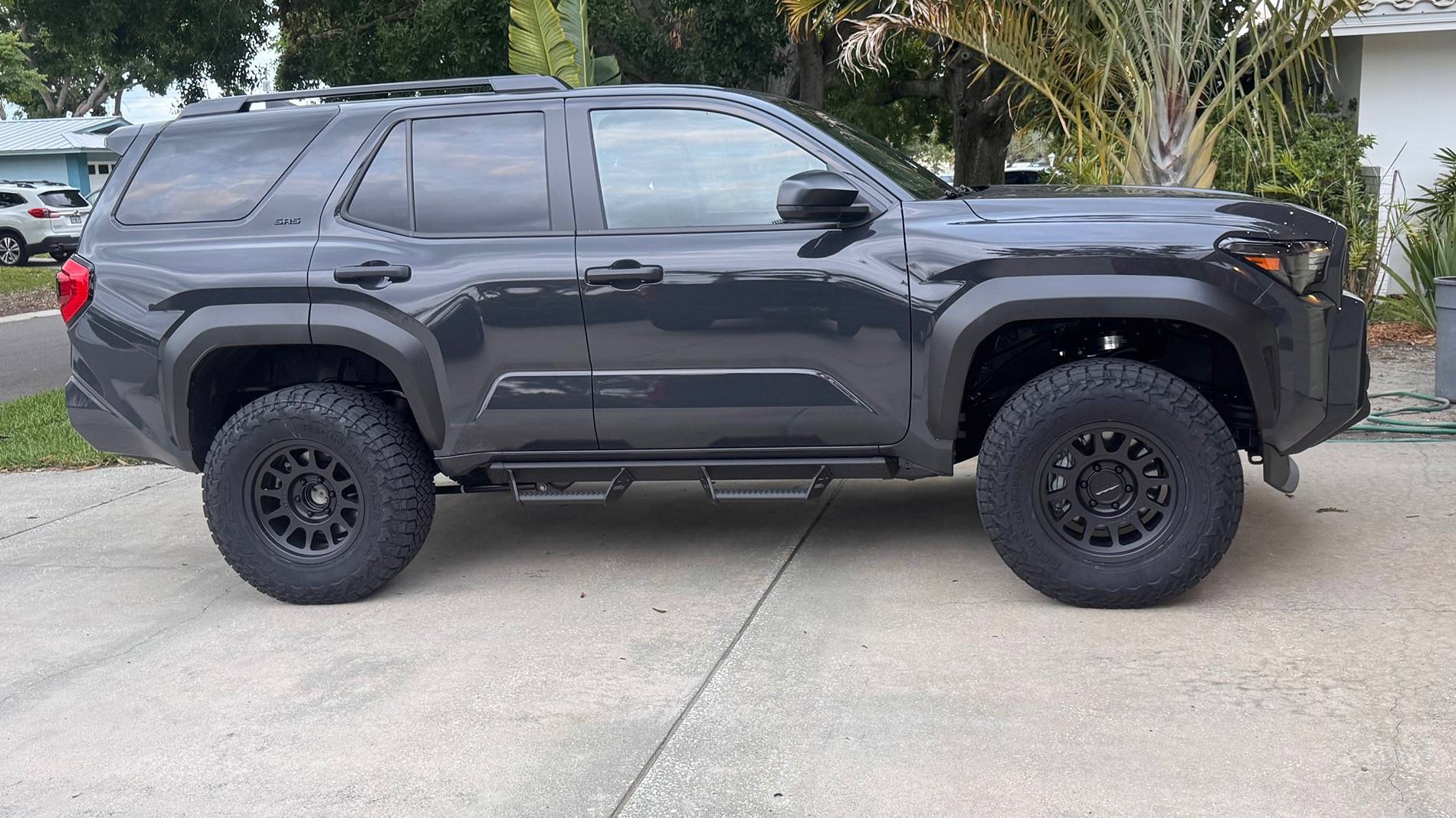 2025 4runner 6th gen Underground SR5 on 2.5" ReadyLift lift kit, Method 703 +0 offset and Nitto Recon Grappler 285/70/17 IMG_8113