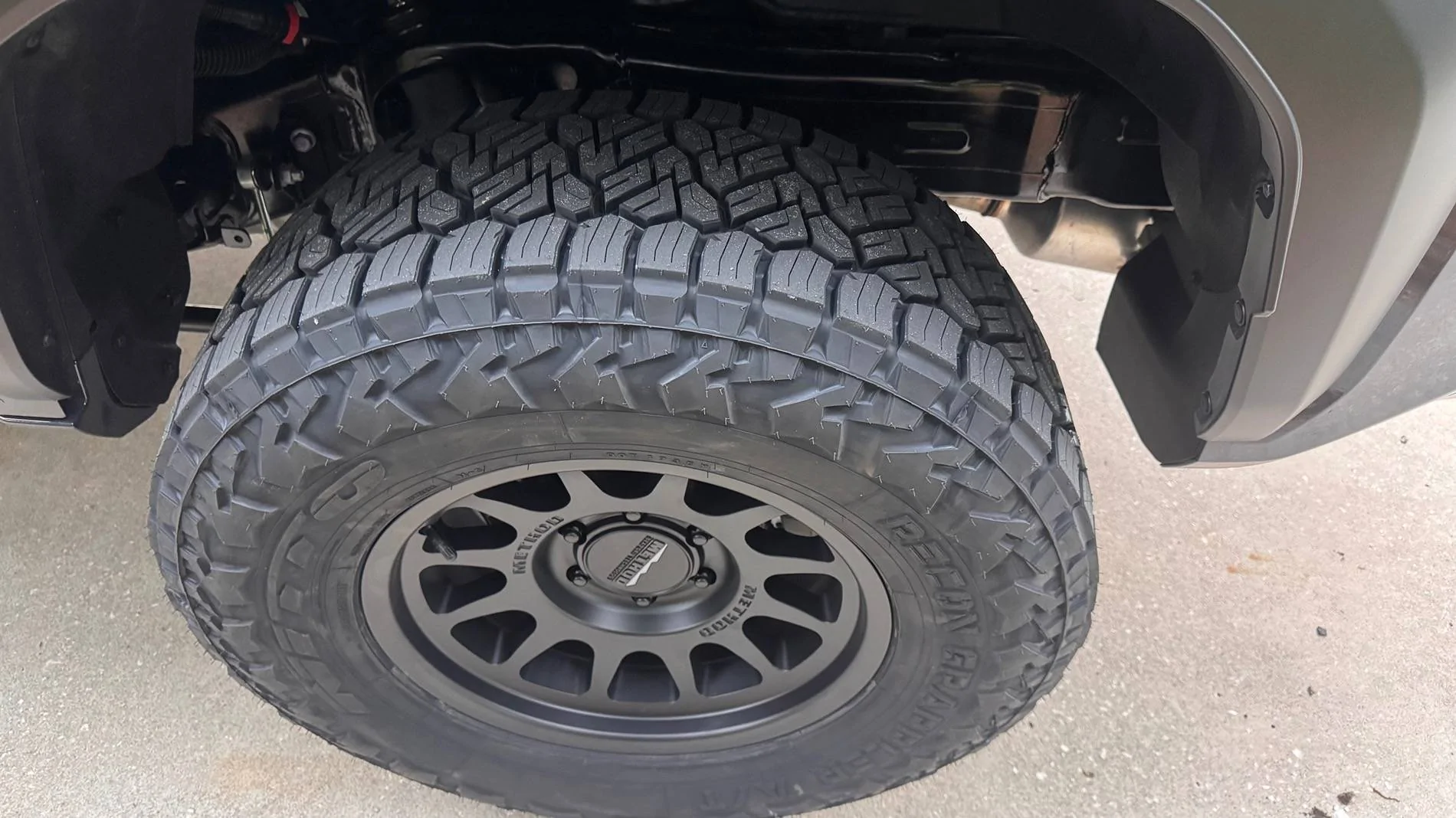 2025 4runner 6th gen Underground SR5 on 2.5" ReadyLift lift kit, Method 703 +0 offset and Nitto Recon Grappler 285/70/17 IMG_8111
