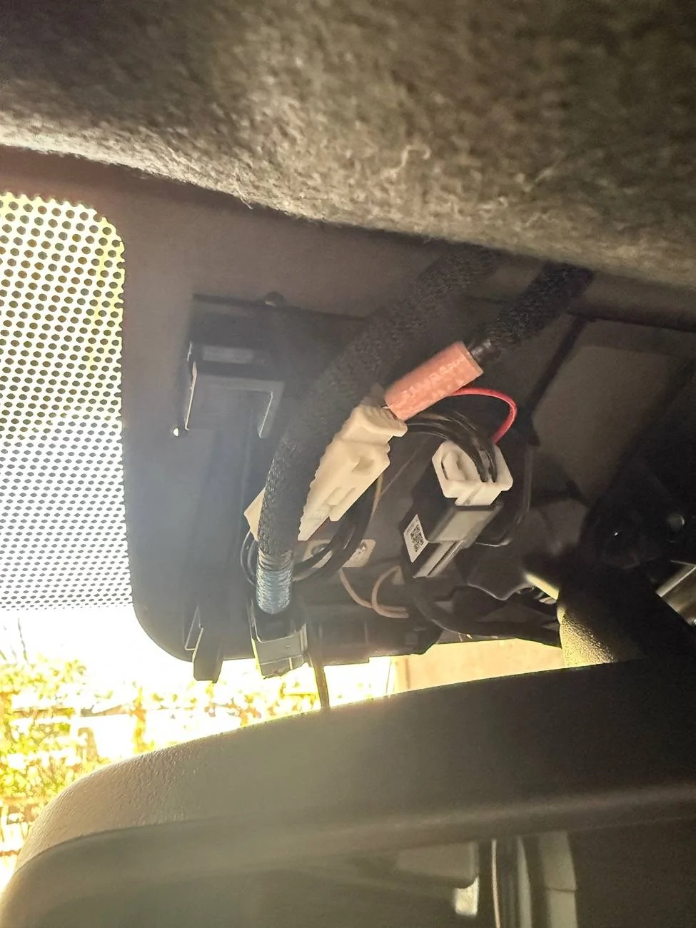 2025 4runner 6th gen Aftermarket dashcam install using Dongar kit, on 2025 4Runner ORP with tow tech (digital mirror) IMG_8317