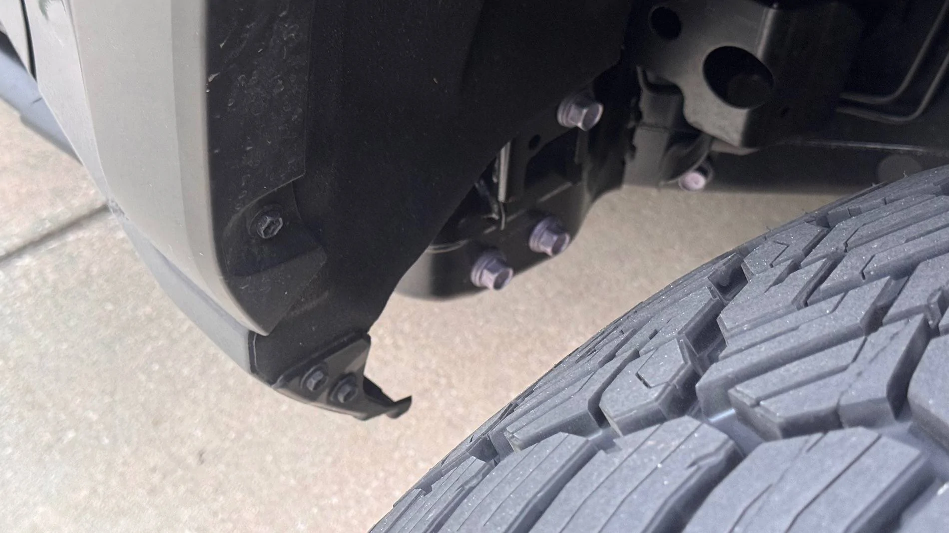 2025 4runner 6th gen 285/70/17 Tires (33's) biggest tires that fit on stock SR5. No lift & no rub (photos) IMG_8110