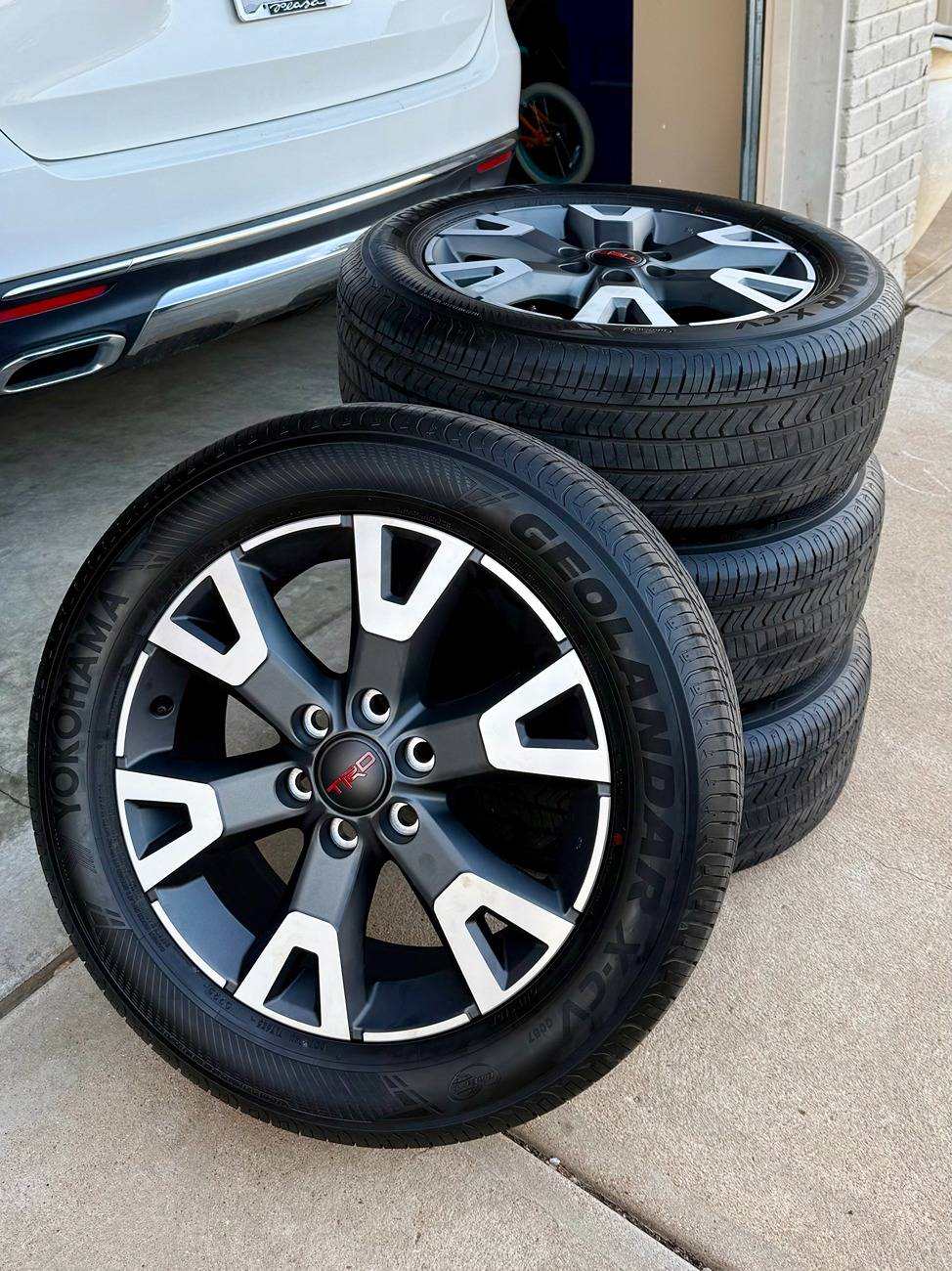 2025 4runner 6th gen WTS - TRD Sport Premium Wheels + Tires (Missouri) IMG_8477