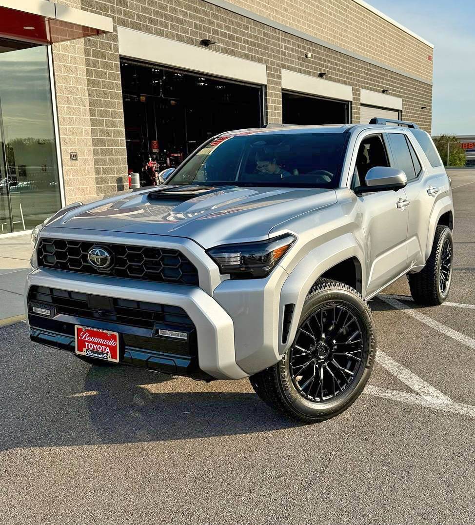 2025 Toyota 4runner CUTTING EDGE (Silver) Photos 4Runner 6th Gen (2025+) 285:55R20 Michelin LTX A:T2 with Fuel Rebar Wheels - ReadyLift 1.5%22 Leveling Kit 4