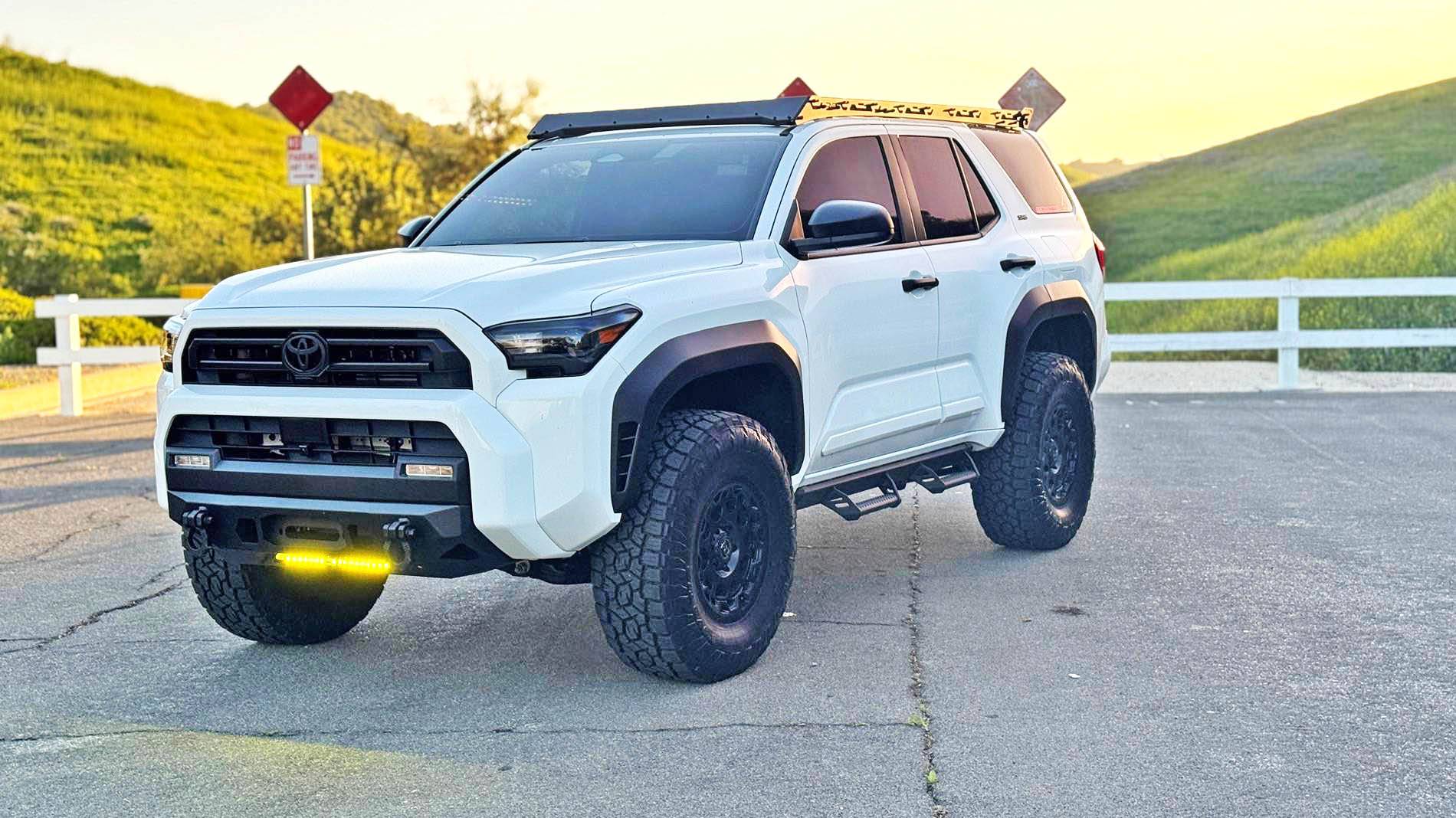 2025 Toyota 4runner ICE CAP WHITE Photos 4Runner 6th Gen (2025+) IMG_8009 (2)