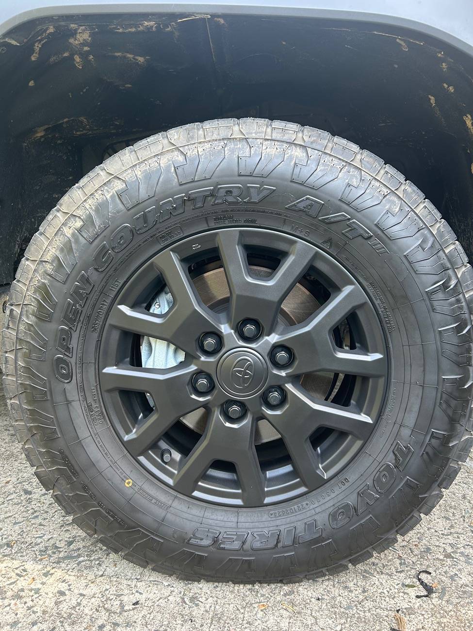 2025 4runner 6th gen Plastidipped my SR5 wheels IMG_2982