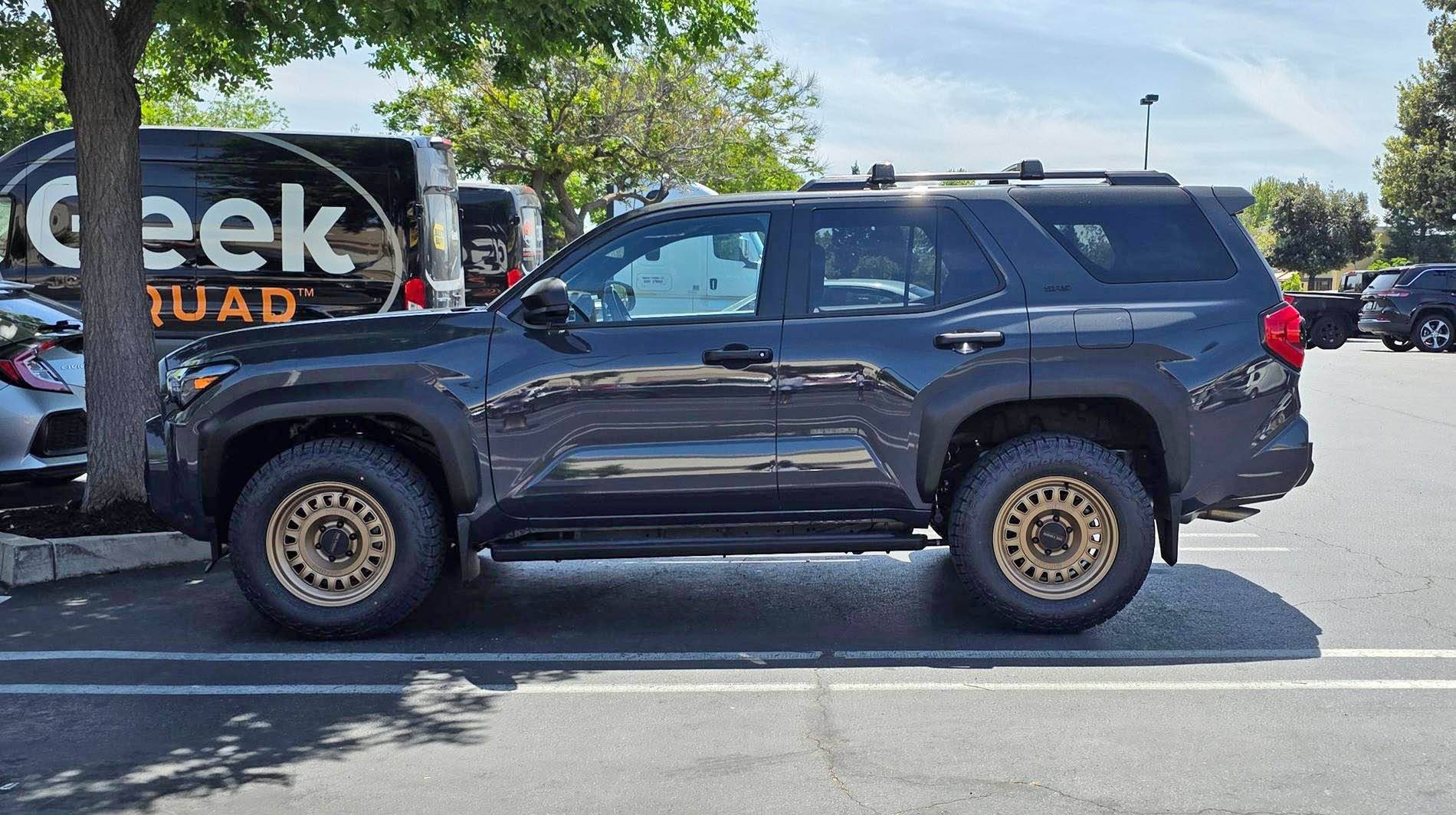 2025 4runner 6th gen Bronze Method 320 18x9 (6x5.5) +18 offset w/ Falken Wildpeak A/T4W 275/65/18 installed on my Underground 2025 SR5. No lift. Bronze 18%22 Method 320 18x9 (6x5.5) +18 offset w: Falken Wildpeak A:T4W 275:65:18 installed o
