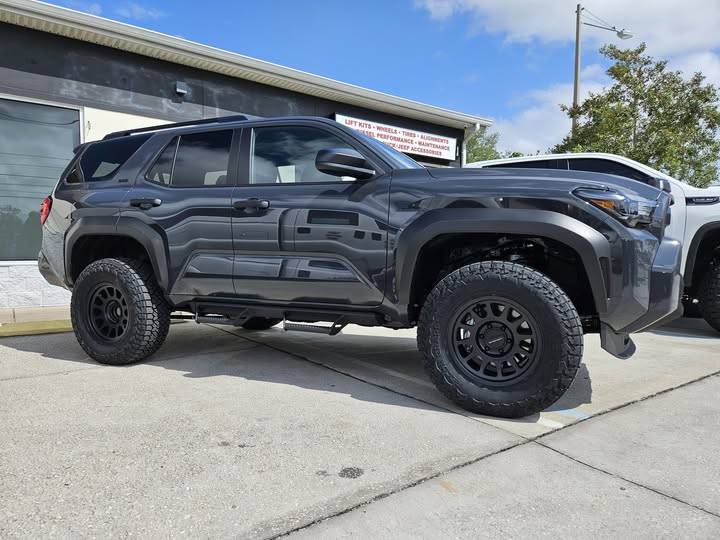2025 4runner 6th gen 3.5" inch RC suspension lift. 285/70/17 AT3 Tires. 17" Black Rhino Raid Wheels on 2025 4Runner SR5 489593933_1279584914173360_6868223222716722319_n