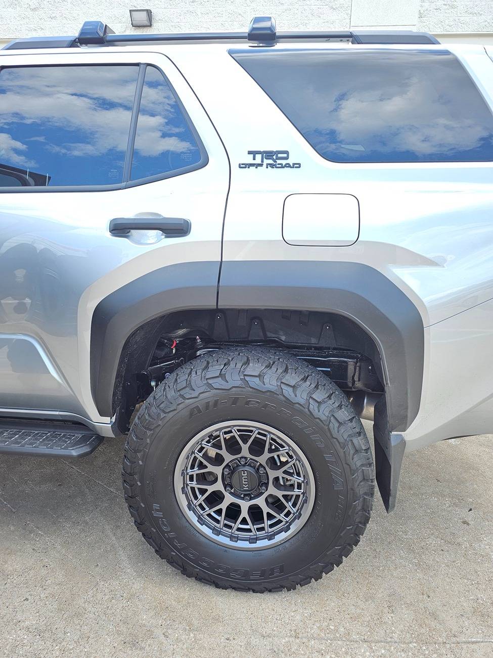 2025 Toyota 4runner CUTTING EDGE (Silver) Photos 4Runner 6th Gen (2025+) 20250430_155144