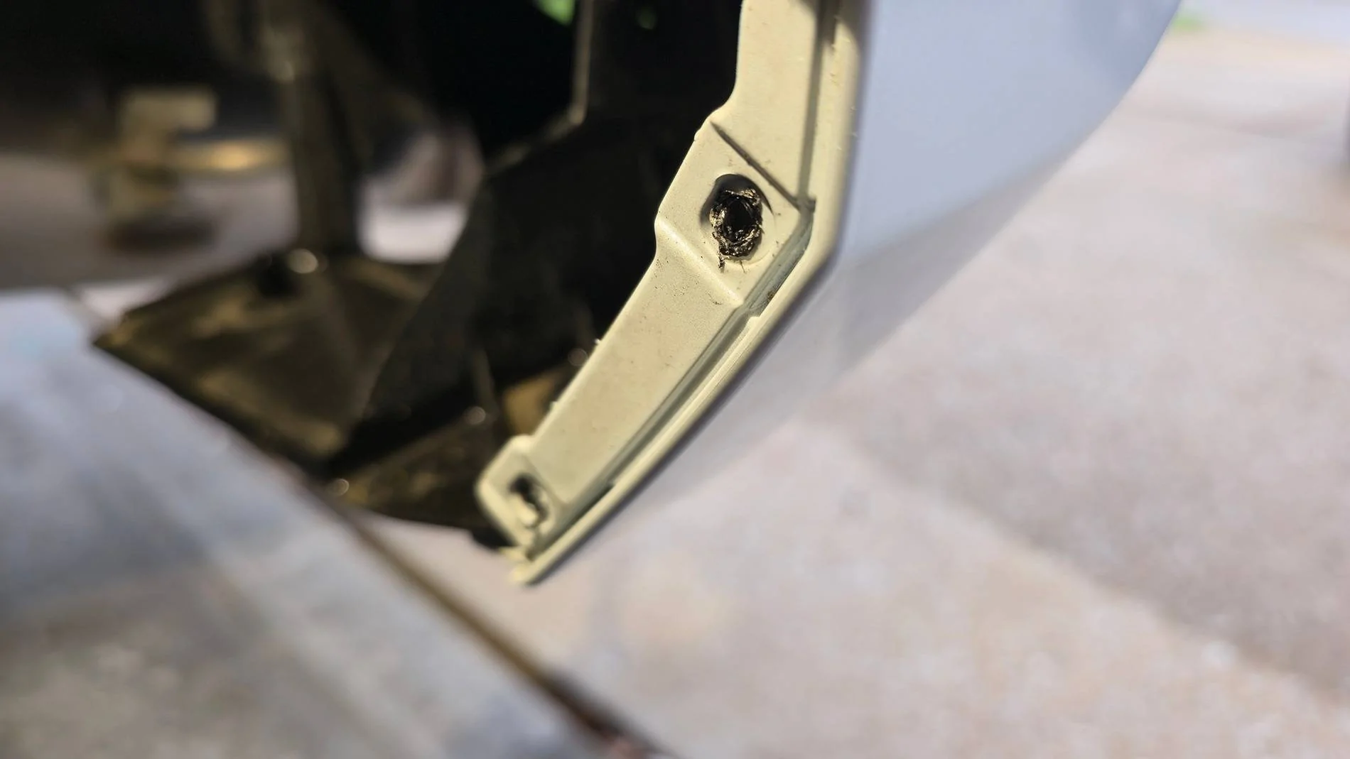 2025 4runner 6th gen OEM Mudflap / Mud Guard Install Guide DIY Instructions [Photos & Installation PDF] 20250503_131042