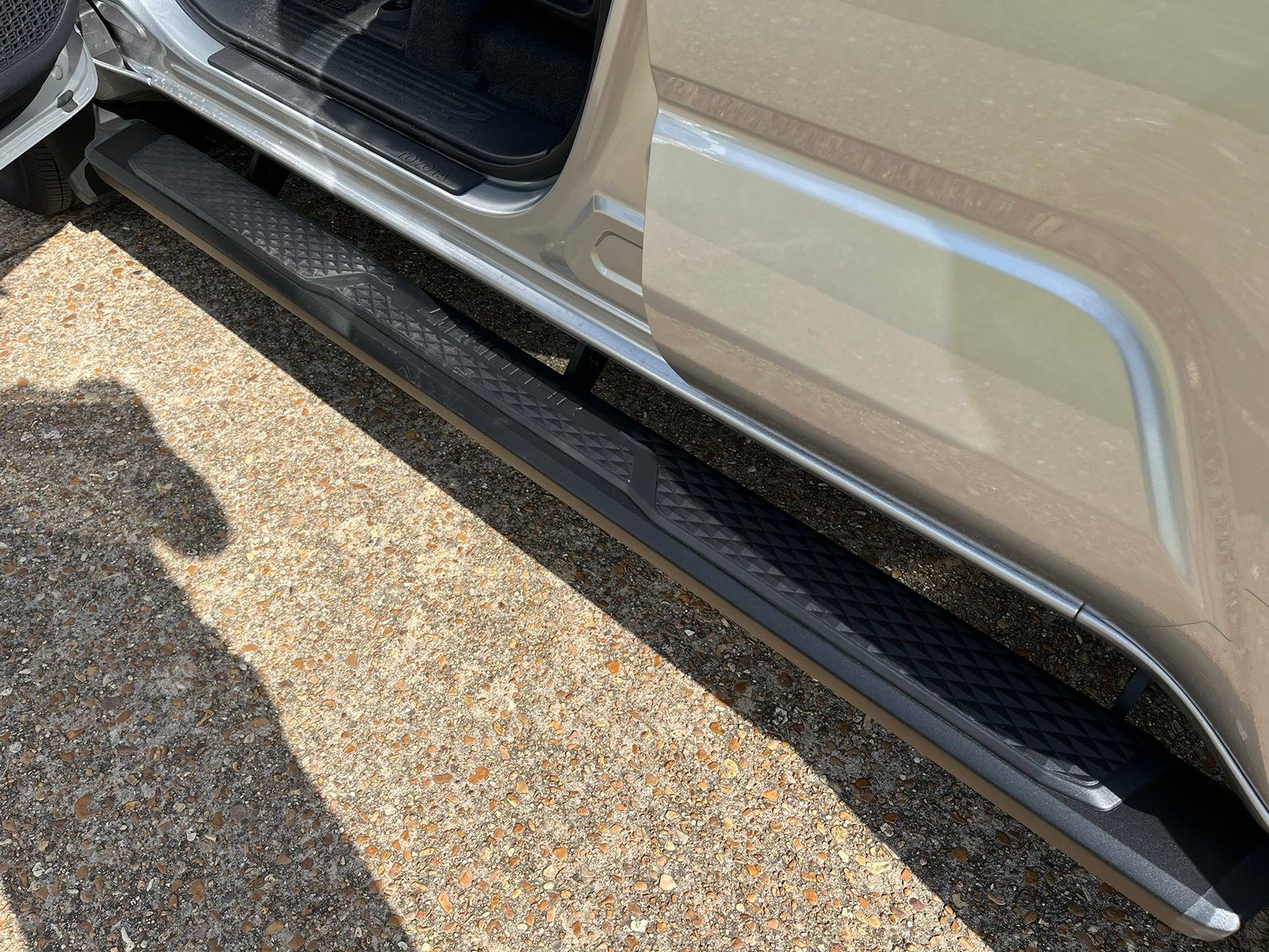 2025 Toyota 4runner Mods installed: TRD side steps running boards, TRD red tow hooks, Prinsu Roof Rack.... more to come IMG_2428.JPEG