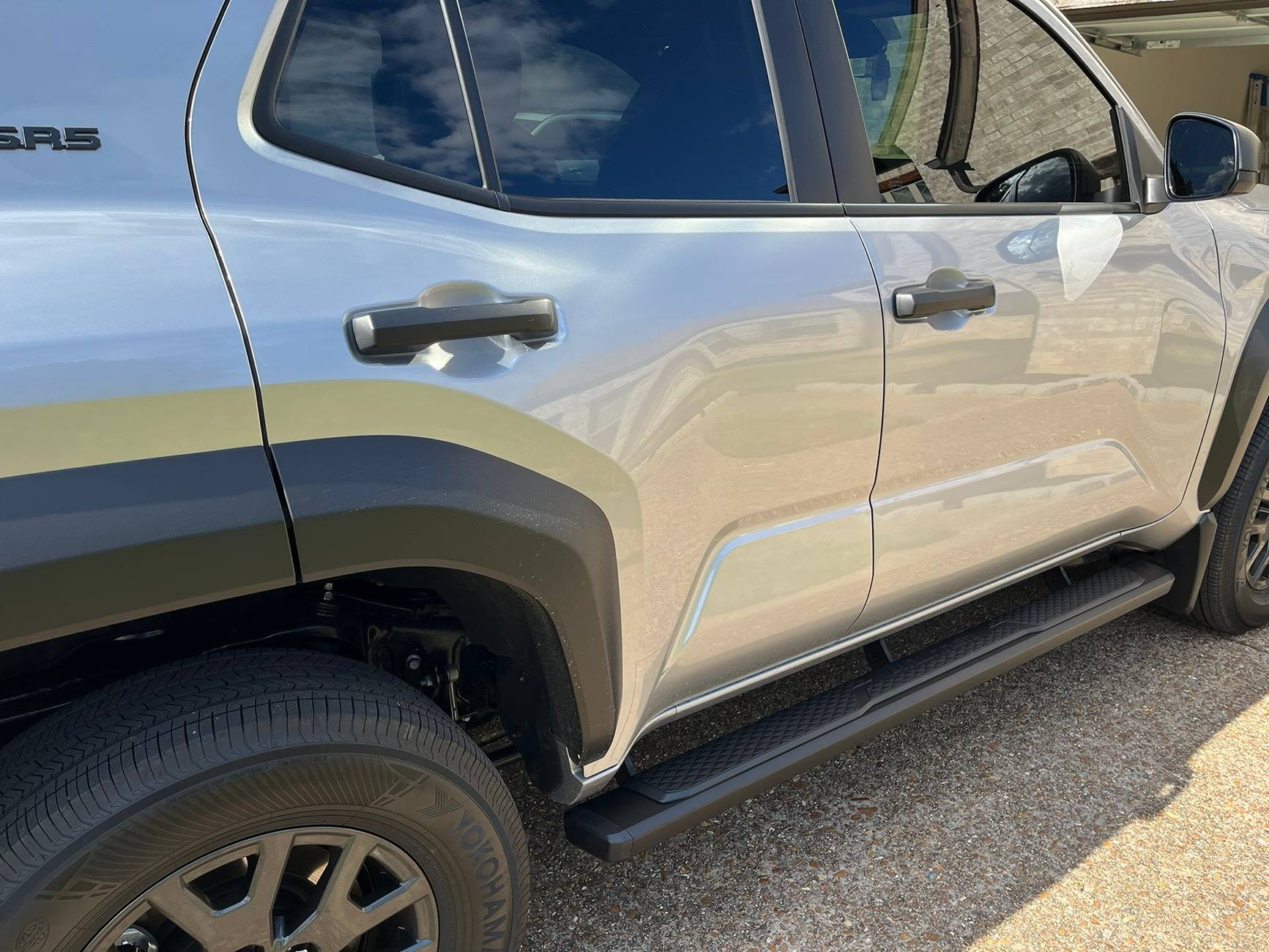 2025 Toyota 4runner Mods installed: TRD side steps running boards, TRD red tow hooks, Prinsu Roof Rack.... more to come IMG_2429.JPEG
