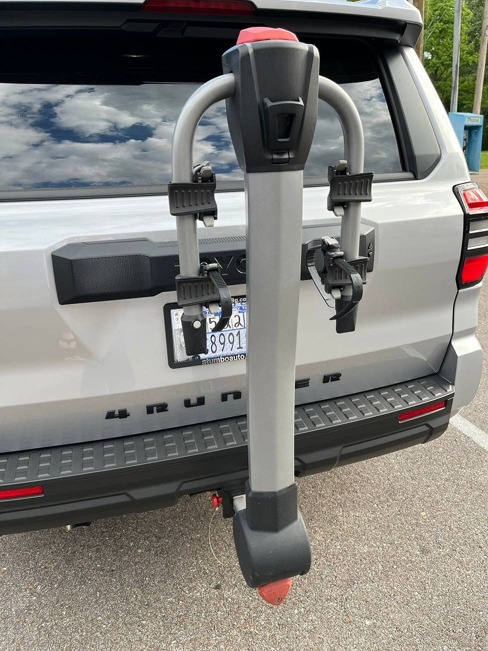 2025 Toyota 4runner Bike Rack installed on 6th gen - post your setups IMG_2430.JPEG