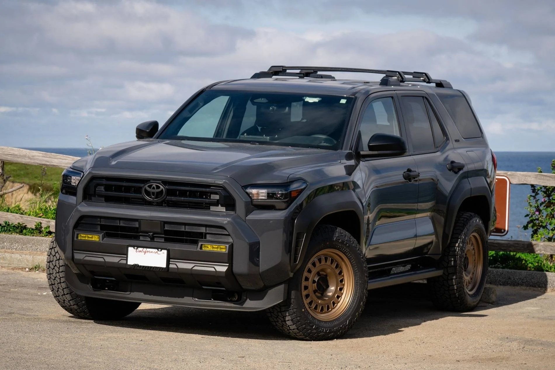 2025 4runner 6th gen Underground SR5 on Wildpeak AT4W 275/65/18, Method 320 Wheels +18 offset. Stock suspension, no lift, no rub 2025 4runner Underground SR5 on Method 320 Wheels +18 offset and Wildpeak AT4W 275:65:18 tir