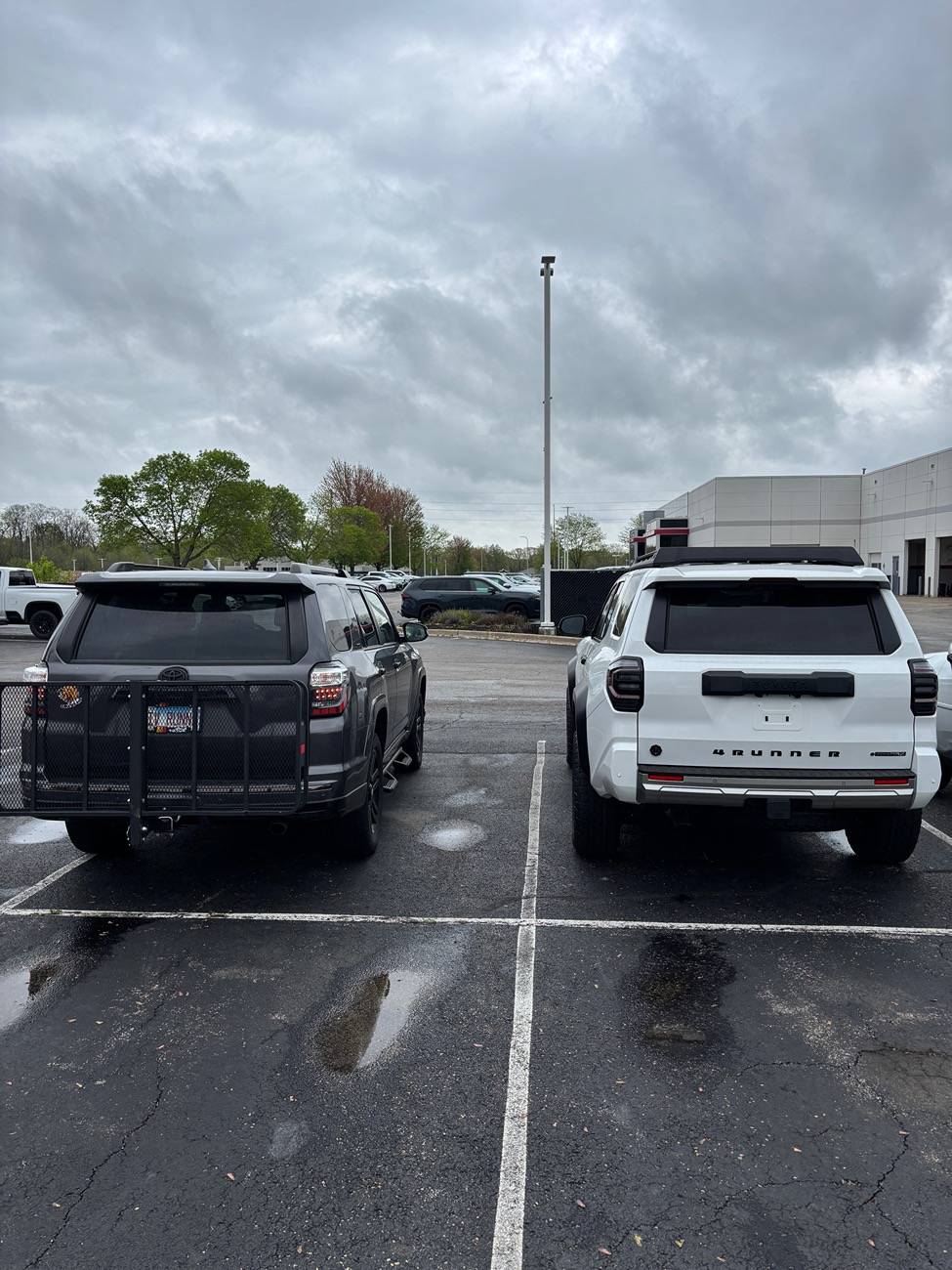 2025 4runner 6th gen Traded my 2021 Nightshade for a 2025 Trailhunter (Ice Cap) IMG_9840.JPG