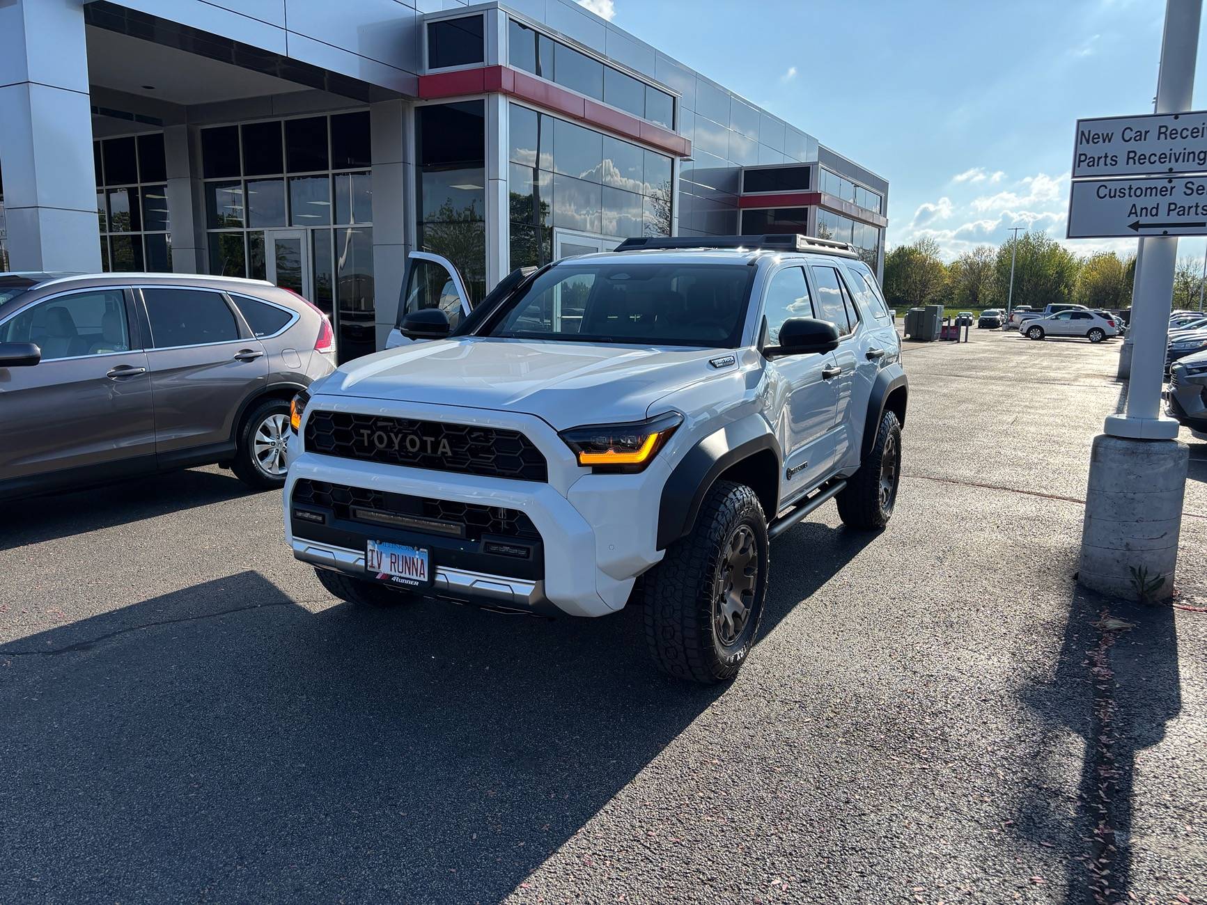 2025 4runner 6th gen Traded my 2021 Nightshade for a 2025 Trailhunter (Ice Cap) IMG_9861.JPG