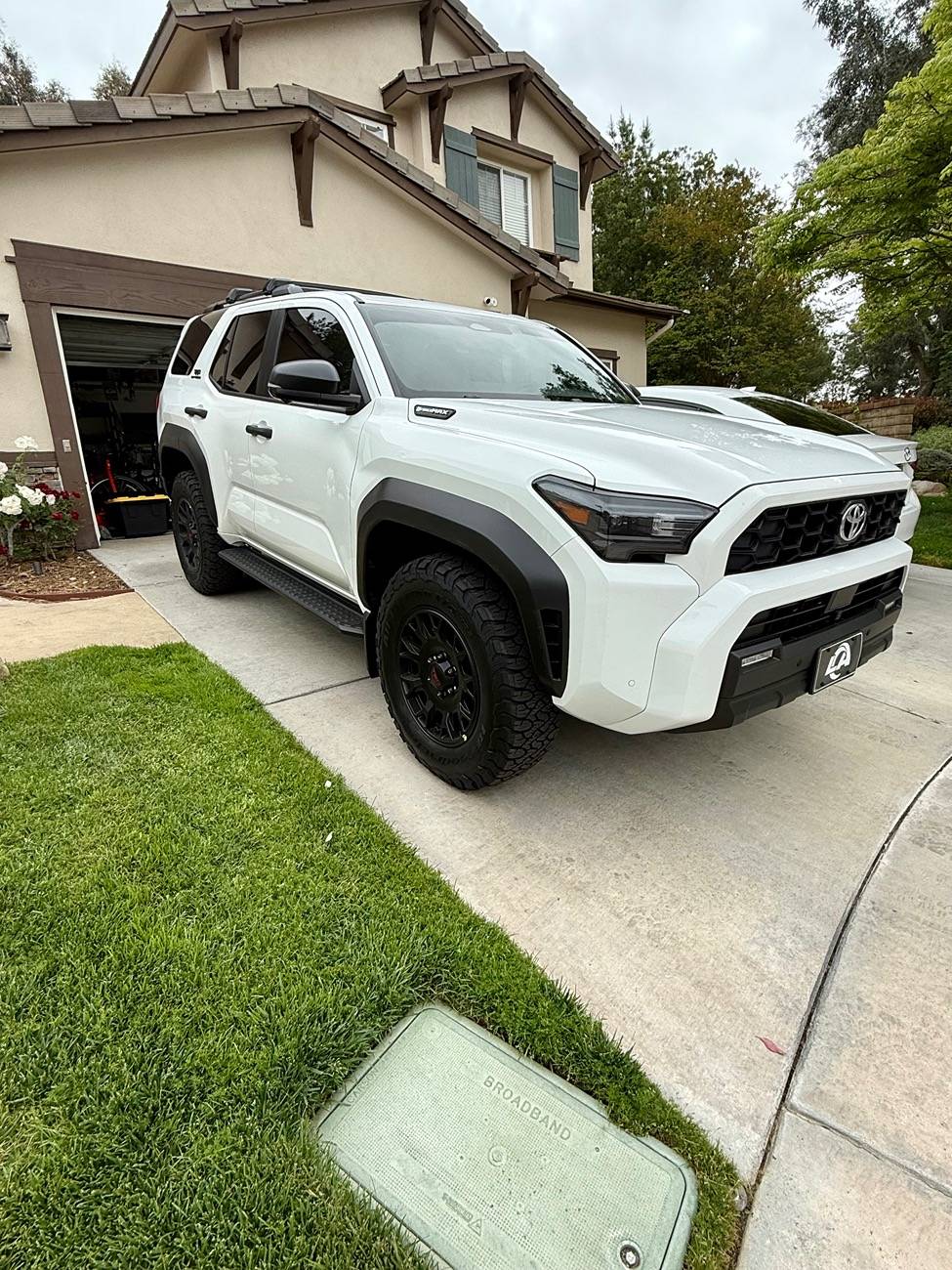 2025 4runner 6th gen TRD Off-Road wheels and 1" spacers installed on TRD Sport IMG_4817