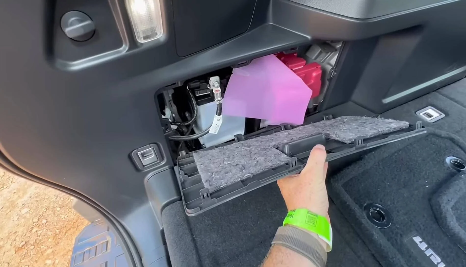 2025 4runner 6th gen Jump starting from a Hybrid 1746716255706-r8