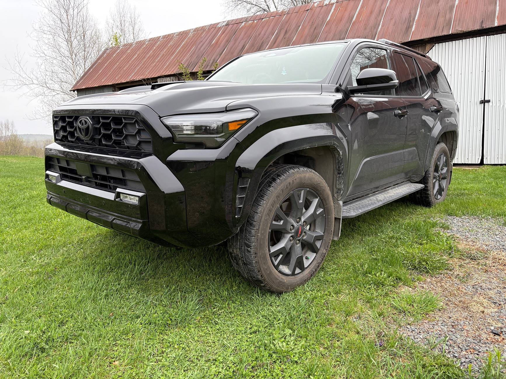 2025 4runner 6th gen Rave Off-Road  Vinyl Blackout Kit for TRD Sport Wheels (Before & After Install Photos) IMG_5215