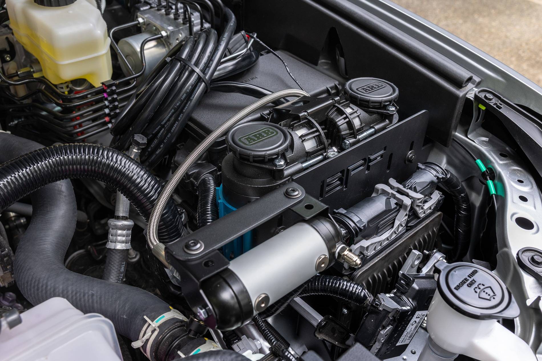 2025 Toyota 4runner Installed ARB Twin Motor Air Compressor using BPF Mounting Bracket _W0A4815