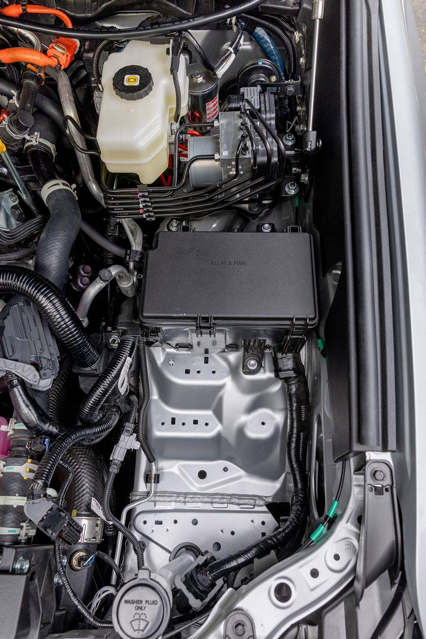 2025 Toyota 4runner Installed ARB Twin Motor Air Compressor using BPF Mounting Bracket _W0A4783