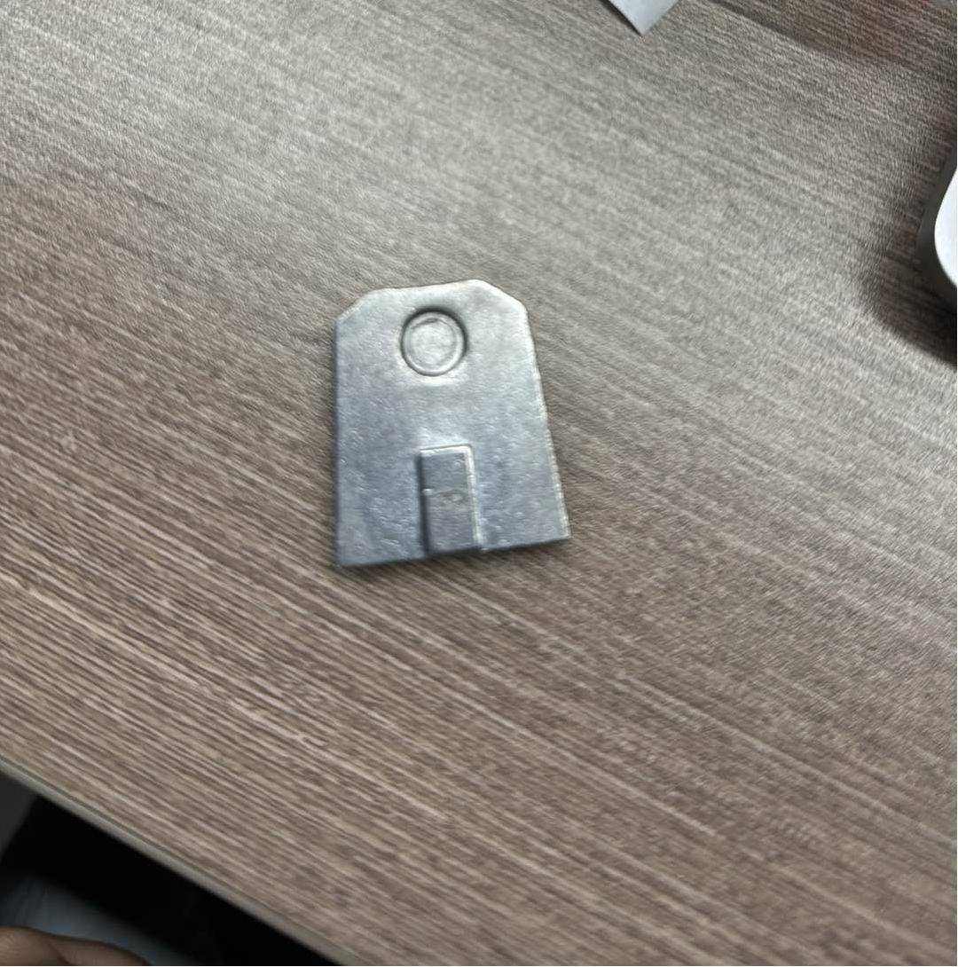 2025 4runner 6th gen How to Choose Wolfbox Dash Cam OEM Bracket? metal piece for OEM bracket