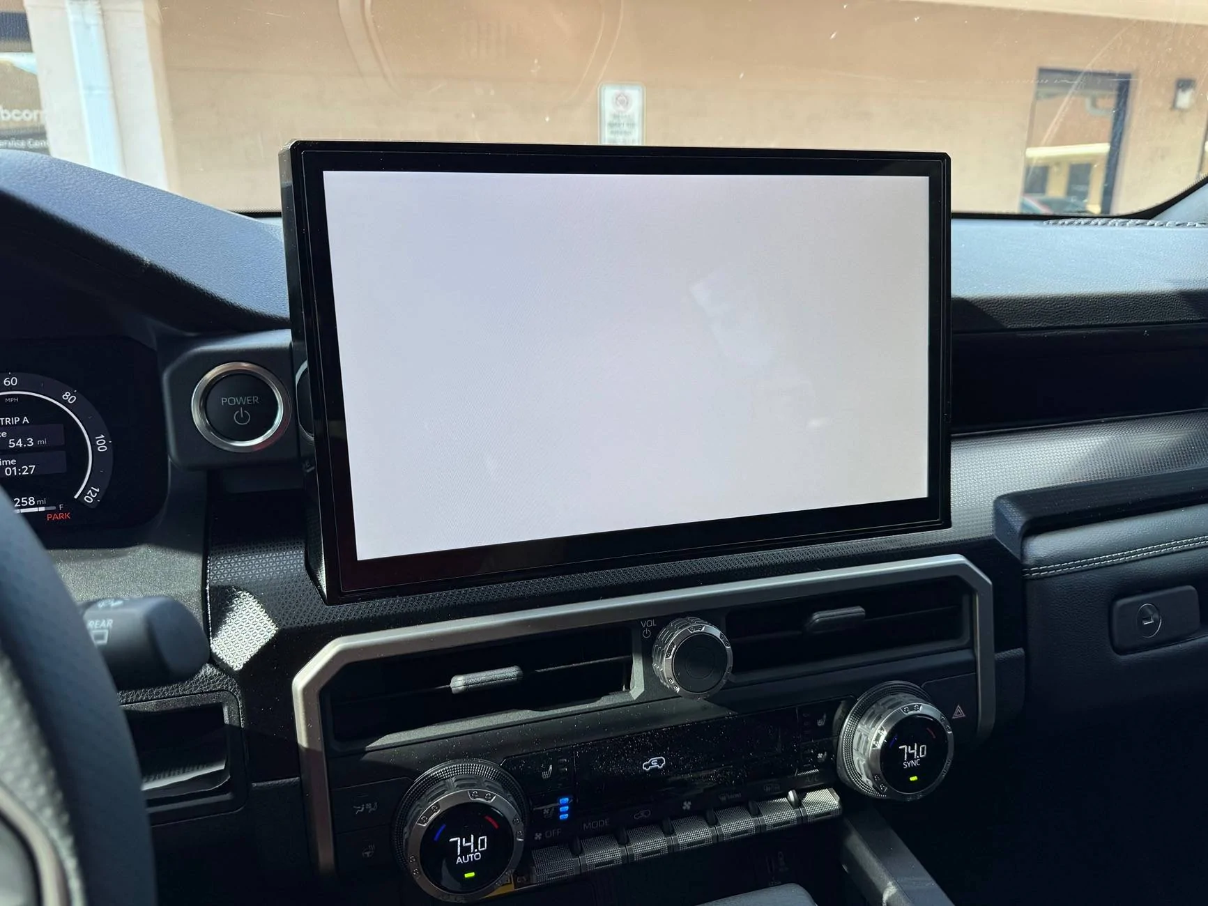 2025 4runner 6th gen Volume / radio station banner keeps appearing!? IMG_6441