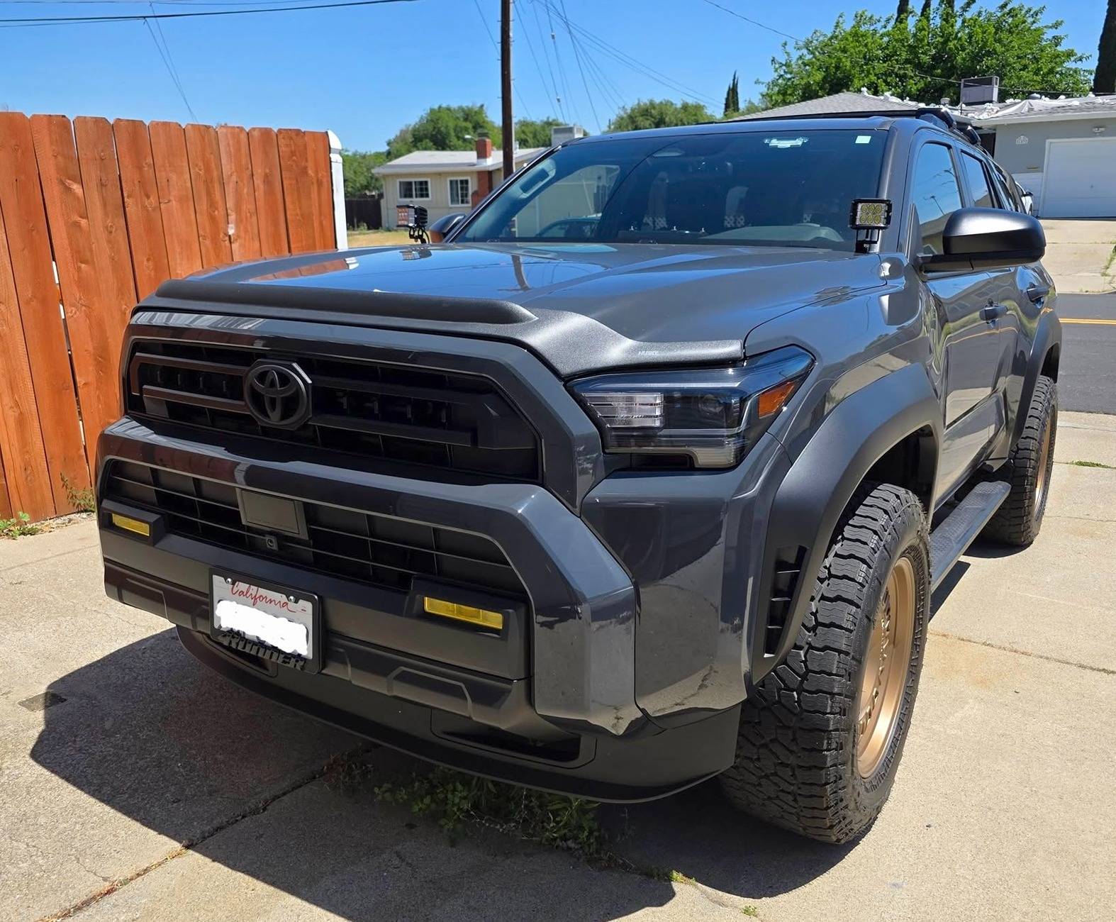 2025 Toyota 4runner Hood protector / bug deflector by Husky Liners (installed pics & review) Hood protector : bug deflector by Husky for 2025 4runner 6th gen6