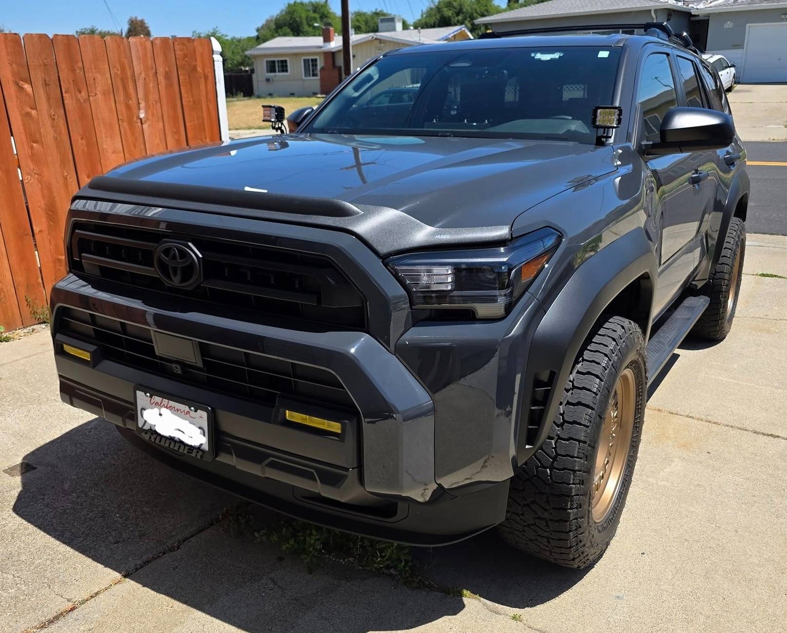 2025 Toyota 4runner Hood protector / bug deflector by Husky Liners (installed pics & review) Hood protector : bug deflector by Husky for 2025 4runner 6th gen7