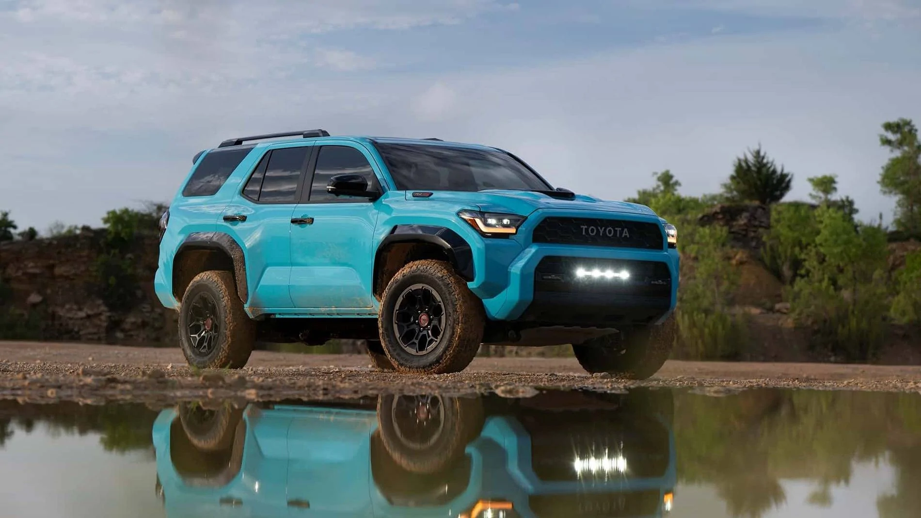 2025 Toyota 4runner "WAVE MAKER" is new 2026 4Runner TRD PRO color (photos & video) 🌊 toyota-4runner-trd-pro-wave-maker-blue (4)
