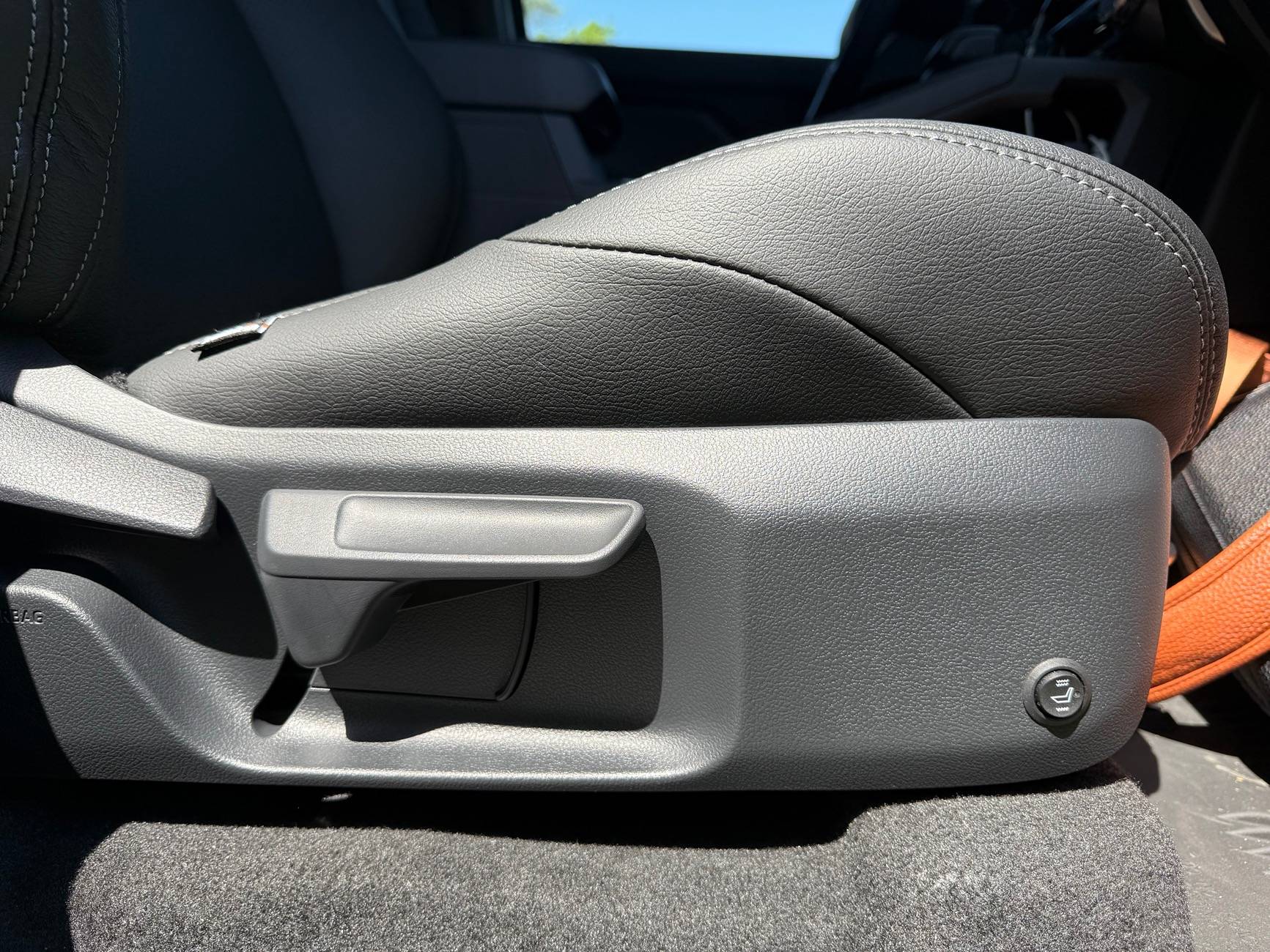 2025 4runner 6th gen Katzkin Black Perforated Leather Seat Covers & Seat Heaters installed in SR5 IMG_0406