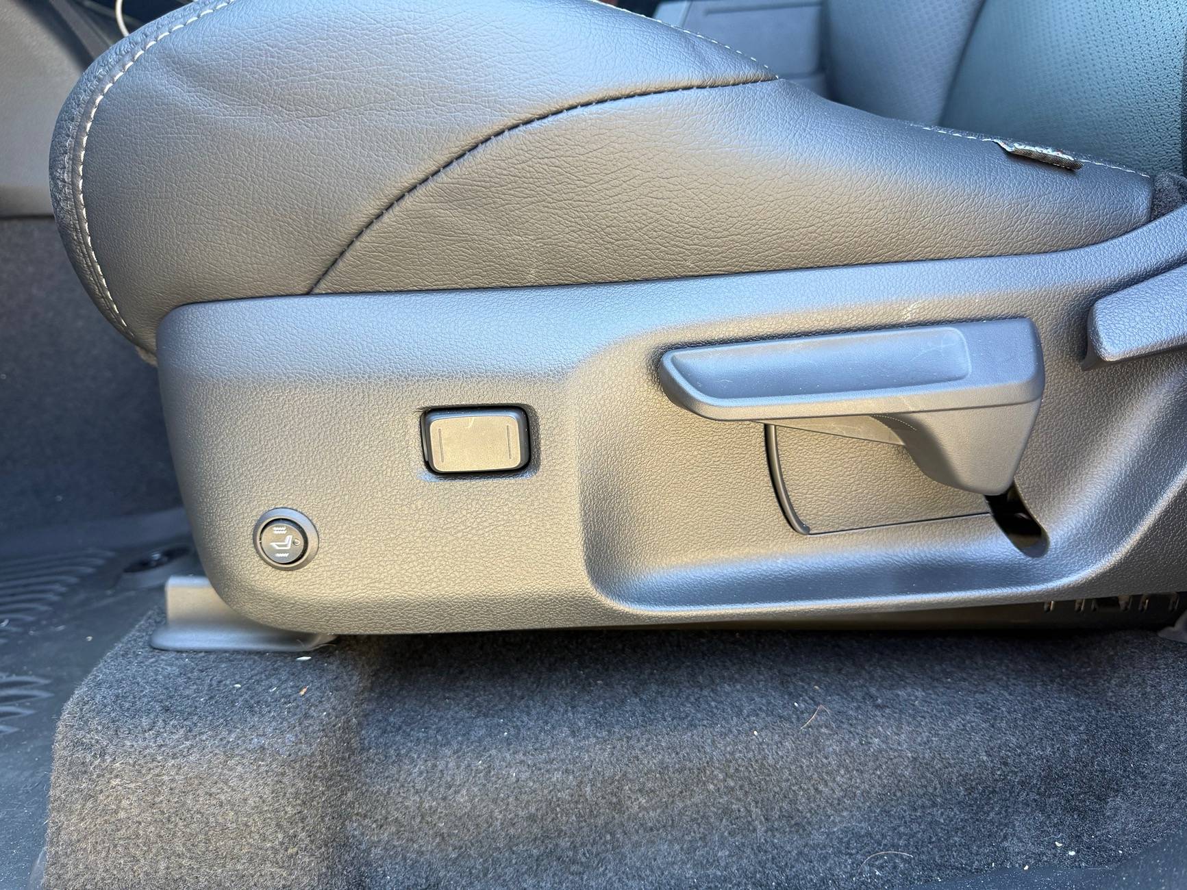 2025 4runner 6th gen Katzkin Black Perforated Leather Seat Covers & Seat Heaters installed in SR5 IMG_0402