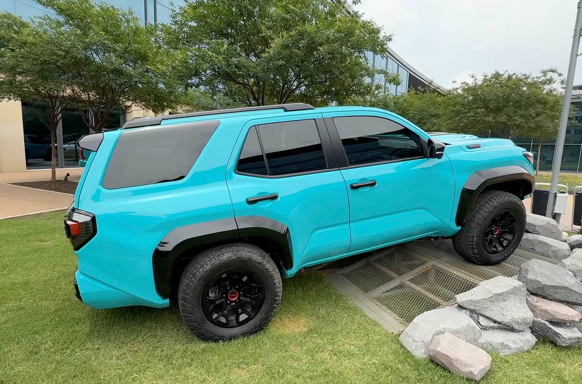 2025 4runner 6th gen Wave Maker 2026 4Runner TRD Pro first real life look! Wave Maker 2026 4Runner TRD Pro 6th Gen 2