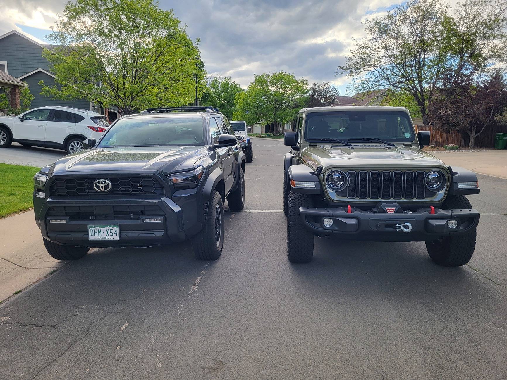 2025 4runner 6th gen '25 4Runner versus '25 Wrangler for long roadtrips and offroading 20250516_182158