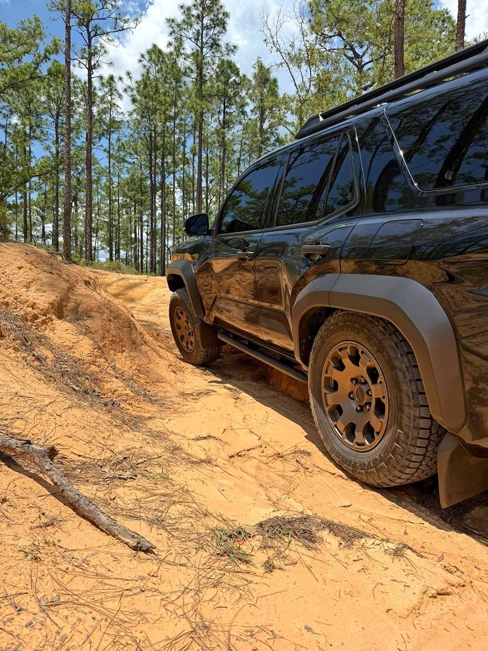 2025 4runner 6th gen Trailhunter PHOTOS doing 4runner things! (any colors welcome!) Black Trailhunter 4Runner offroading crawling 3
