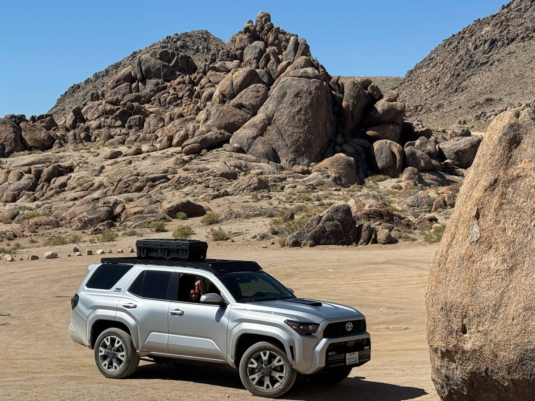 2025 4runner 6th gen CBI Ladder installed (no drill) + Prinsu roof rack + ROAM cases, ROAM rooftop awning IMG_0988