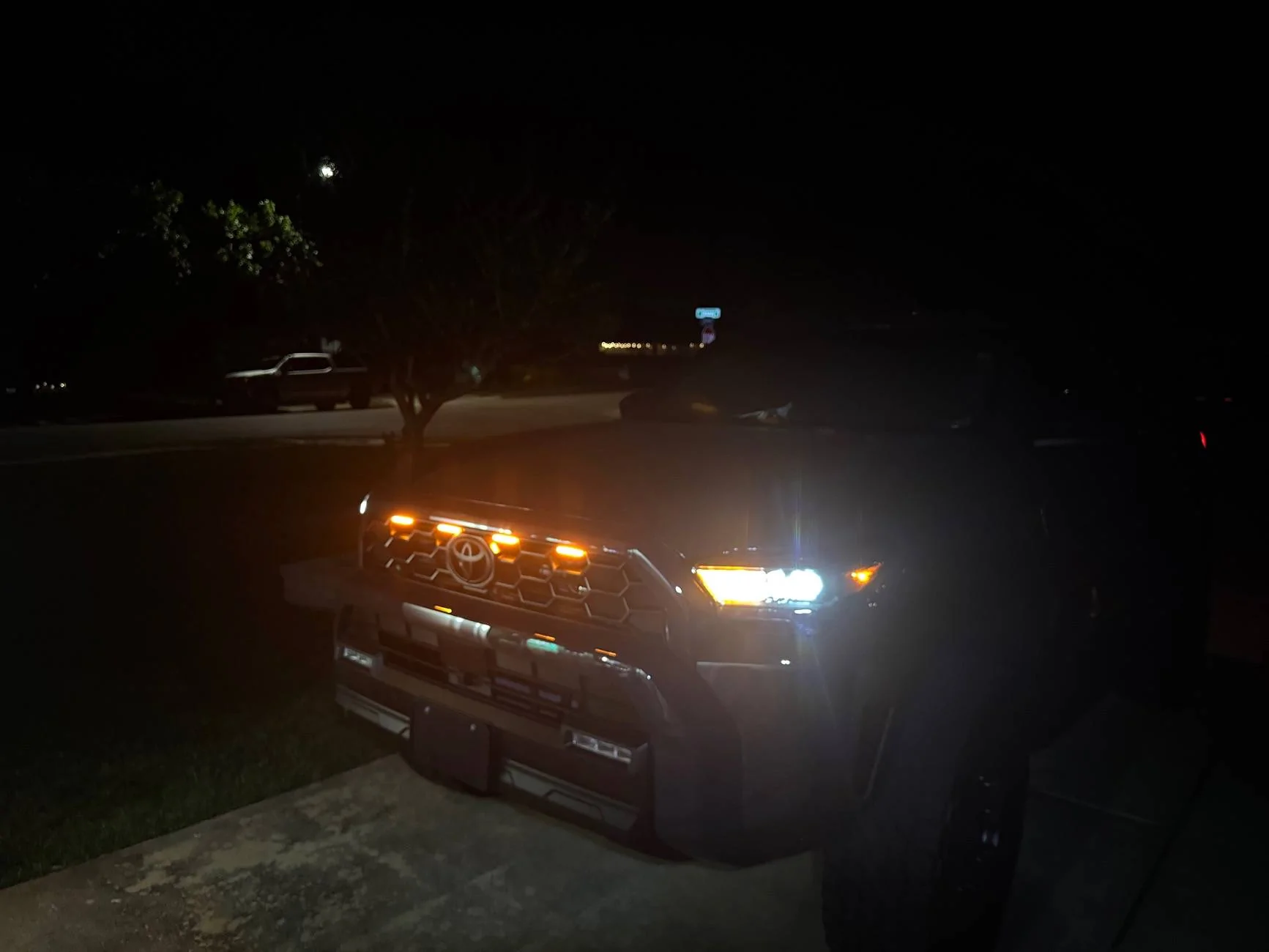 2025 4runner 6th gen Raptor lights for the Trailhunter and Pro - will these fit? IMG_2637