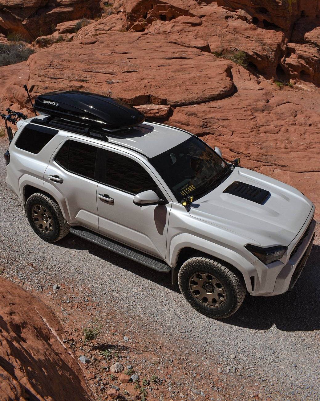 2025 4runner 6th gen WIND CHILL PEARL Photos 4Runner 6th Gen (2025+) Wind Chill Pearl 2025 4Runner TRD Sport roof box 4