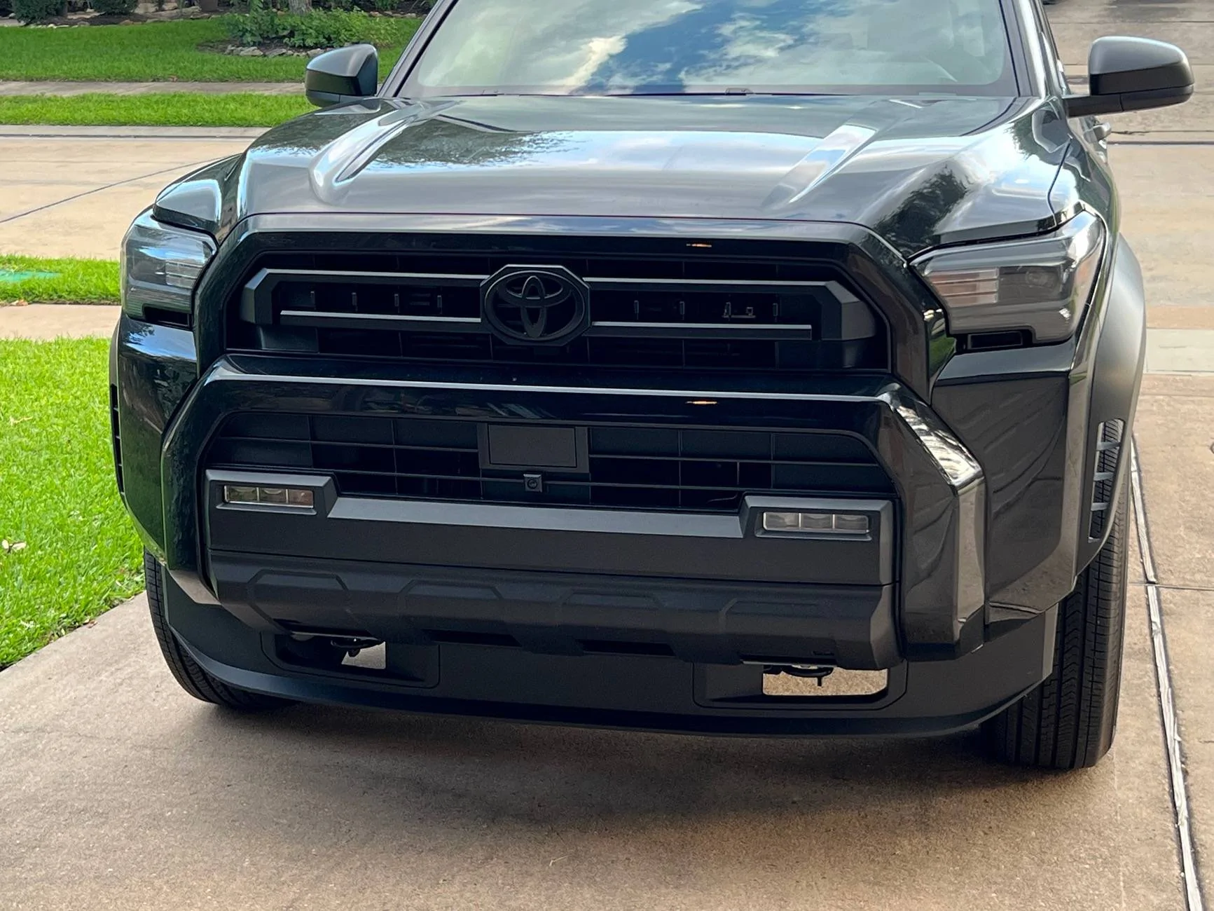 2025 4runner 6th gen Black Toyota front badge via Plastidip IMG_3574
