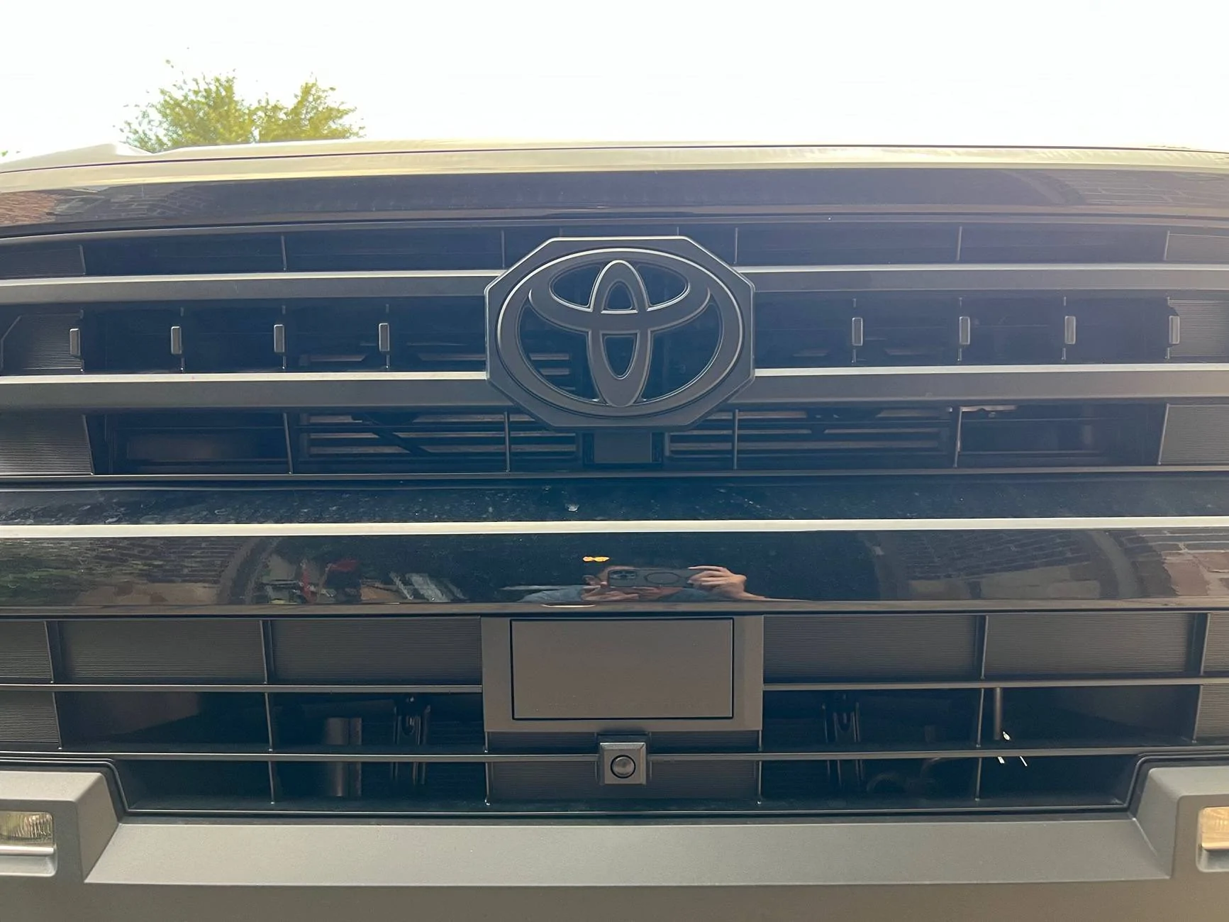 2025 4runner 6th gen Black Toyota front badge via Plastidip IMG_3573