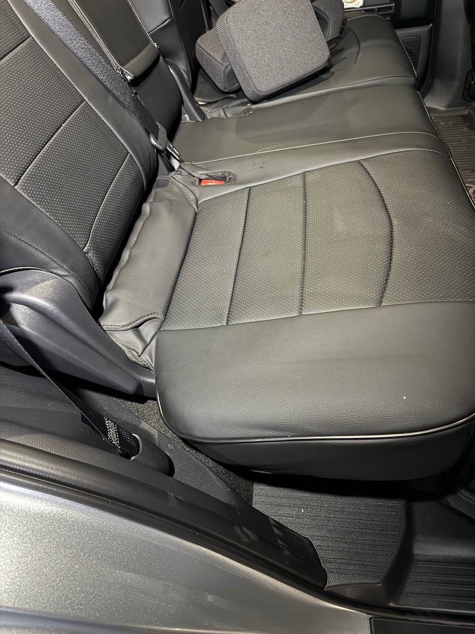 2025 4runner 6th gen EKR faux leather seat covers installed on 6th gen 4Runner SR5 -- photos, install tips, review IMG_9473