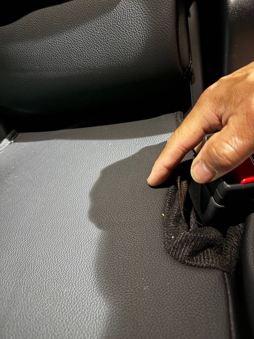 2025 4runner 6th gen EKR faux leather seat covers installed on 6th gen 4Runner SR5 -- photos, install tips, review IMG_9517