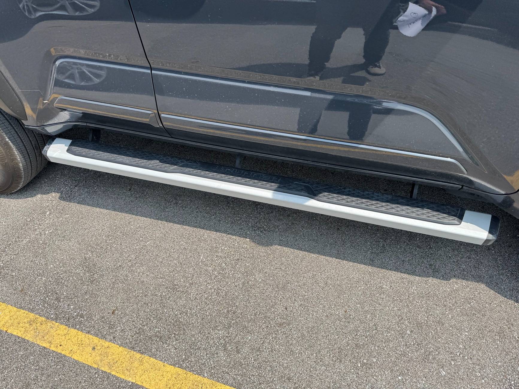 2025 4runner 6th gen WTS/WTT OEM Aluminum Oval Running Boards $75 IMG_8859.JPG