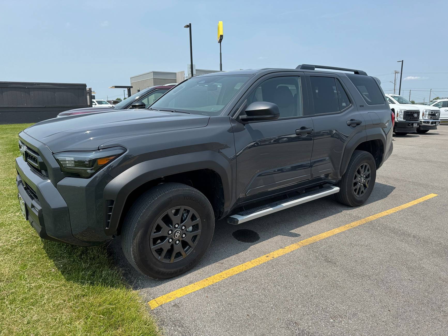 2025 4runner 6th gen WTS/WTT OEM Aluminum Oval Running Boards $75 IMG_8855.JPG