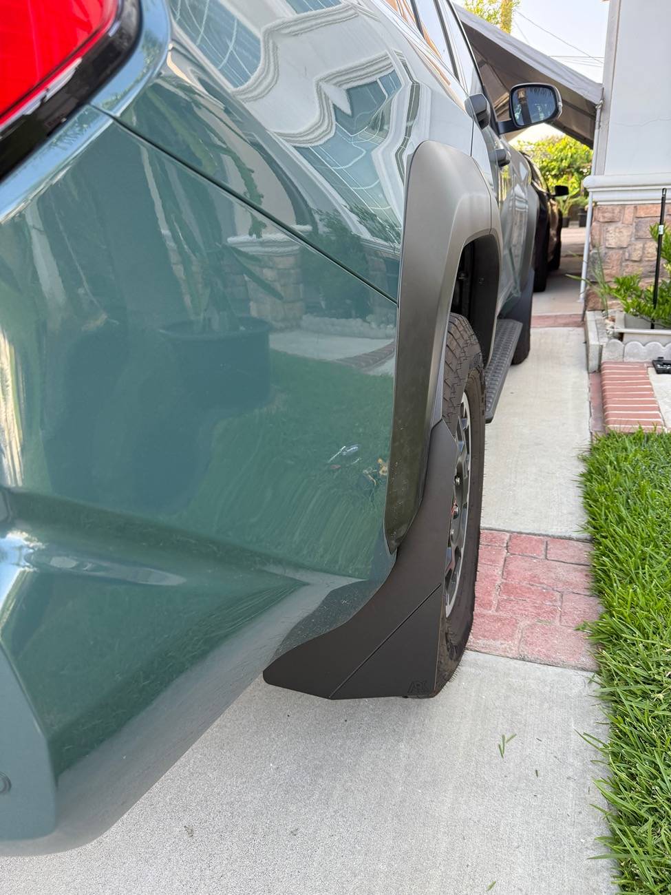 2025 4runner 6th gen Ark Mud Flaps & OEM TRD Running Board Install on 2025 4Runner TRD Pro 6th Gen IMG_8452