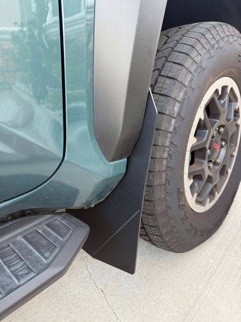 2025 4runner 6th gen Ark Mud Flaps & OEM TRD Running Board Install on 2025 4Runner TRD Pro 6th Gen IMG_8448