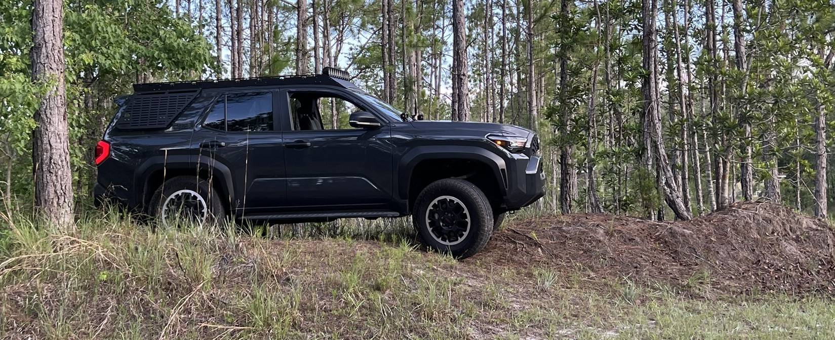 2025 4runner 6th gen ORP Underground w/ 3.5 RC lift, Westcott modular roof rack, molle panels, ditch light brackets IMG_2579_cut.JPEG