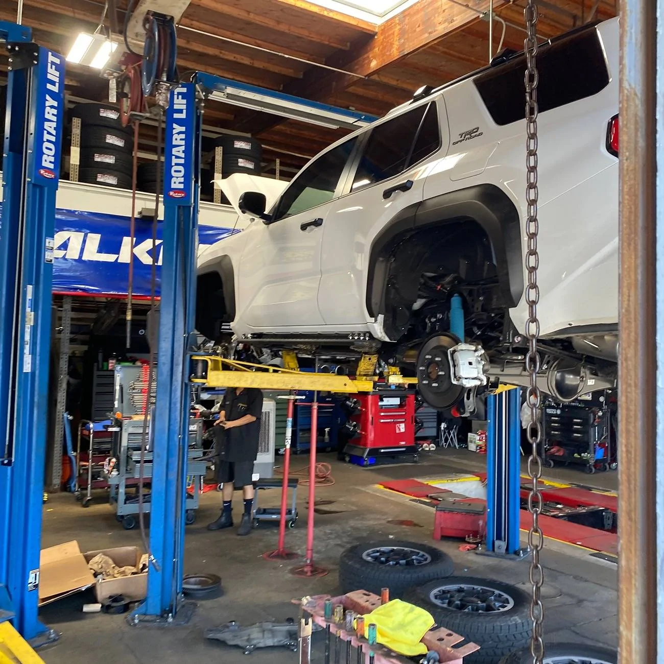 2025 4runner 6th gen 3.5" inch RC suspension lift. 285/70/17 AT3 Tires. 17" Black Rhino Raid Wheels on 2025 4Runner SR5 069EEBA5-2C43-4F96-A4EA-2505BA754BB7