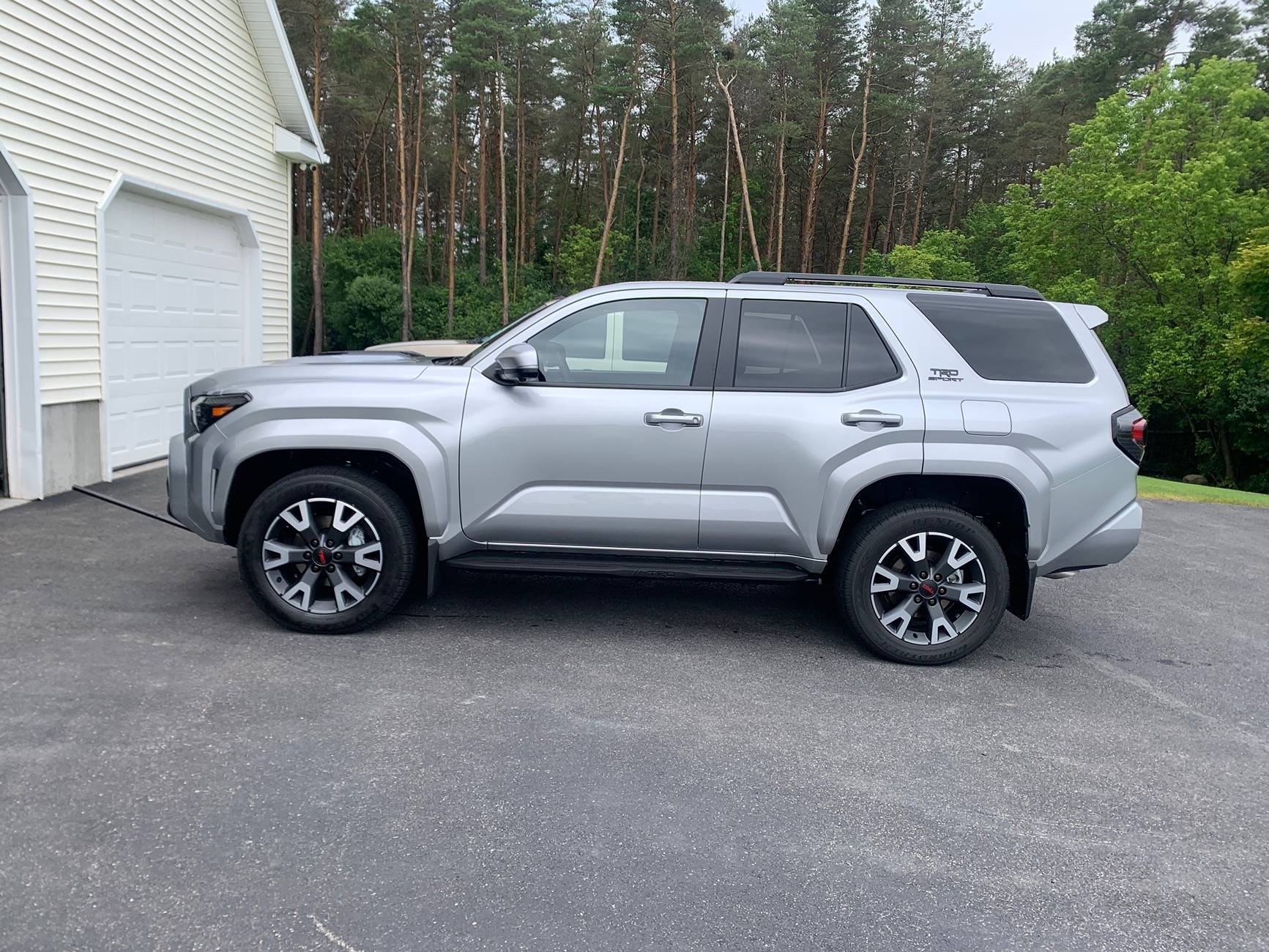 2025 Toyota 4runner New 2025 TRD SPORT Looking for Black wheel options and tire sizes IMG_9891