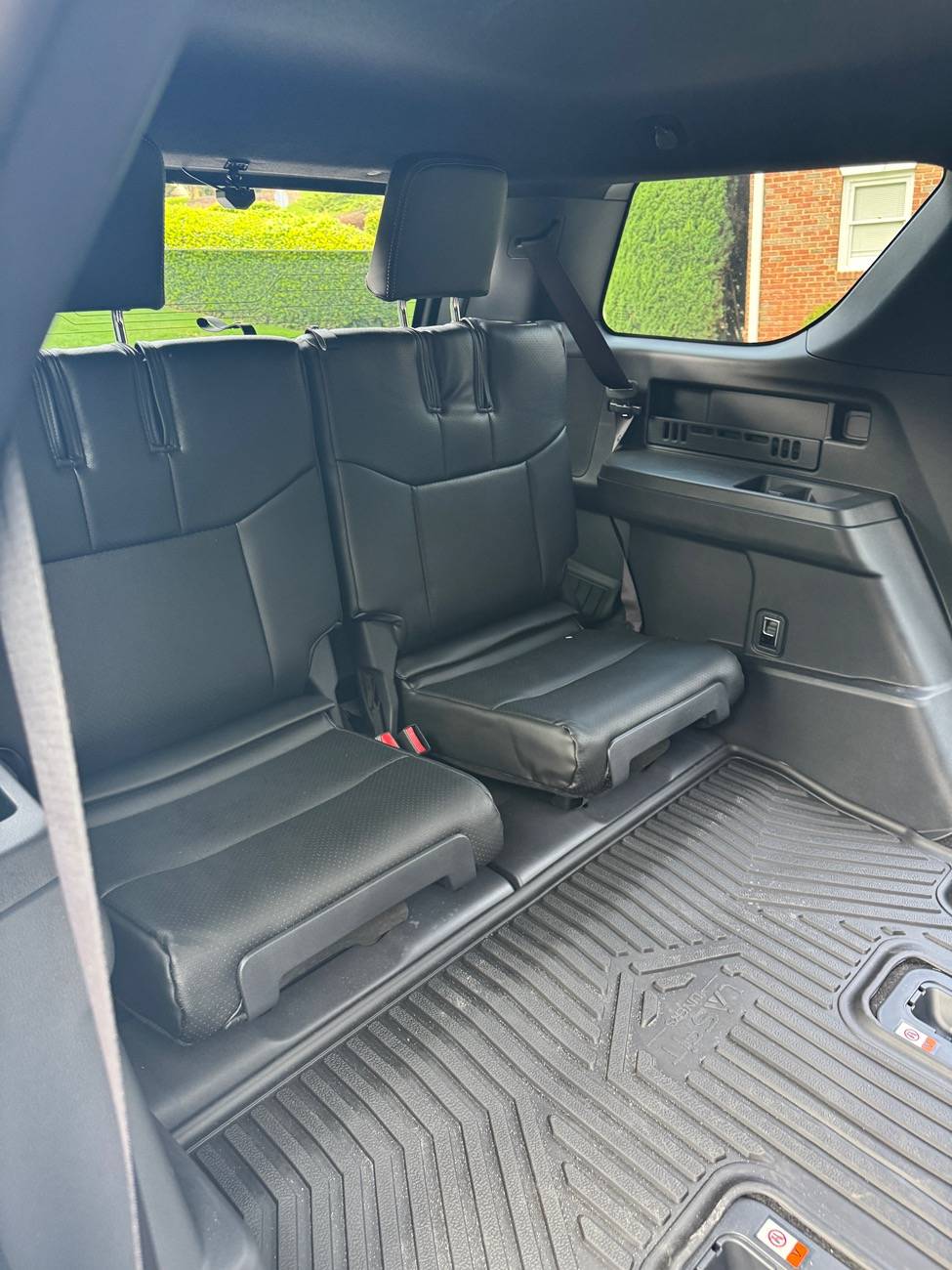 2025 4runner 6th gen Got Katzkin installed in 6th Gen 4Runner SR5 4x4 3-row IMG_0174