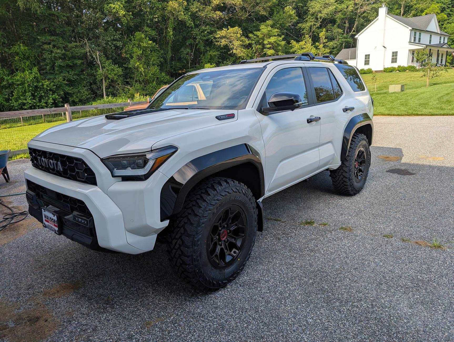 2025 4runner 6th gen 285/75R18s on stock TRD Pro (No Lift & Zero Trimming), but you have to remove front flaps and crash plates (Photos included) PXL_20250628_212618400