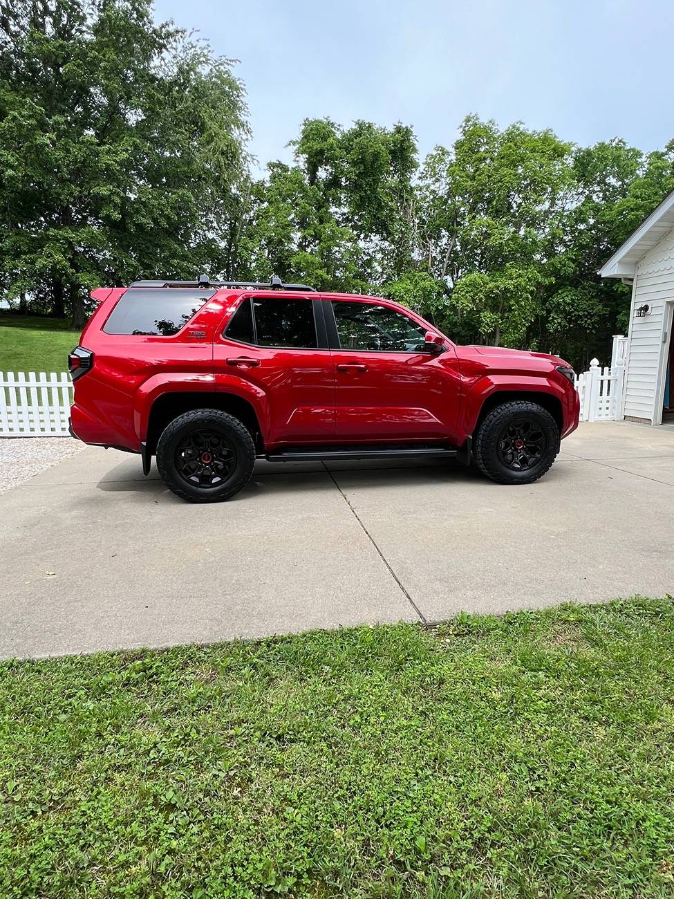 2025 Toyota 4runner New 2025 TRD SPORT Looking for Black wheel options and tire sizes IMG_1857